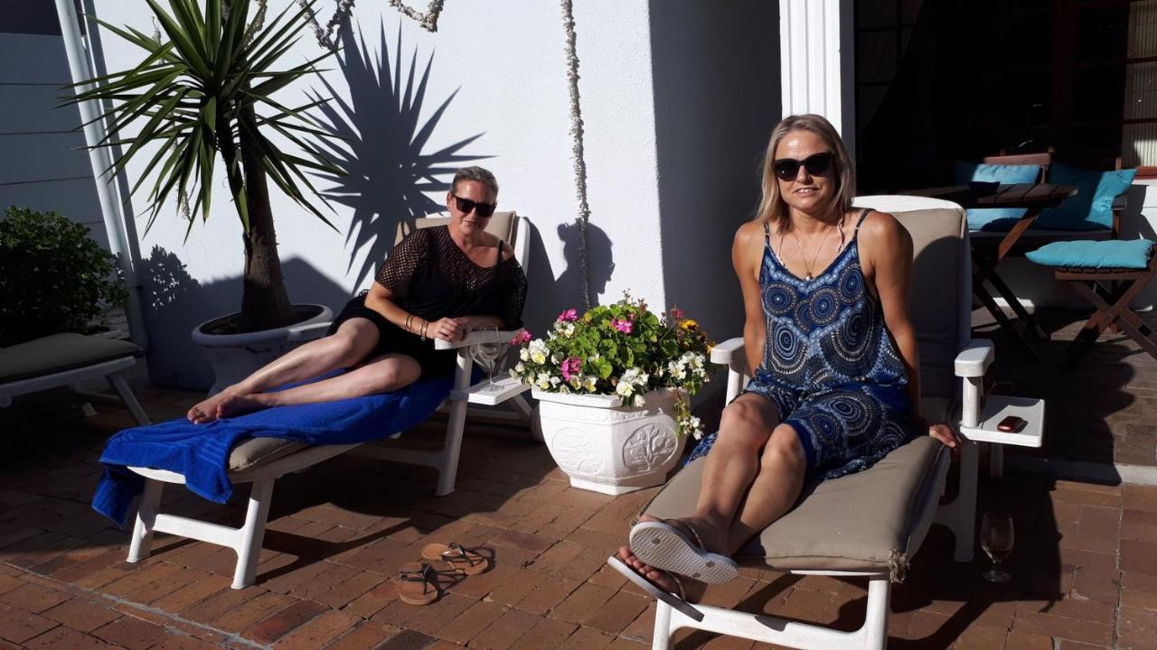 Dolphin Inn Blouberg Блуберґстранд Екстер'єр фото