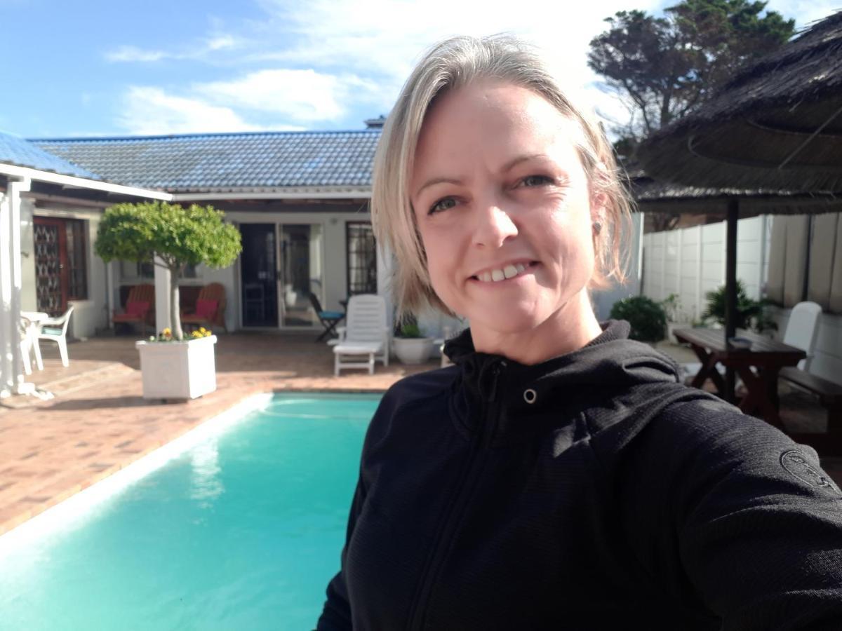 Dolphin Inn Blouberg Блуберґстранд Екстер'єр фото